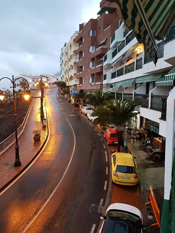 Coastal Vista Apartment: Modern Retreat in Santiago Del Teide Puerto de Santiago  0*, Puerto de Santiago (Tenerife)