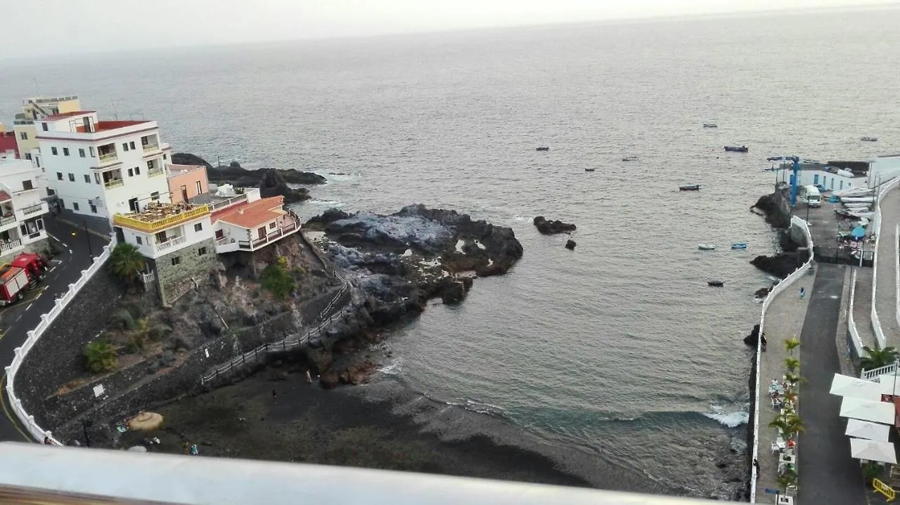 Coastal Vista Apartment: Modern Retreat in Santiago Del Teide Puerto de Santiago  Spain